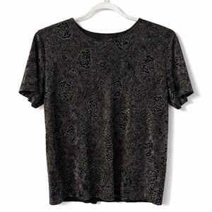 Elegant Black Rose Pattern Short Sleeve Top